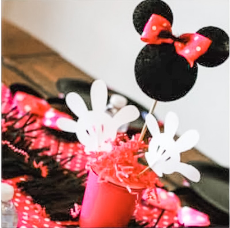 Minnie Mouse (pink)